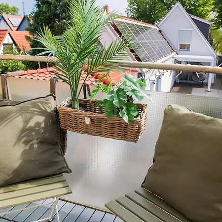 Ostseeoase Mit Strandkorb Am